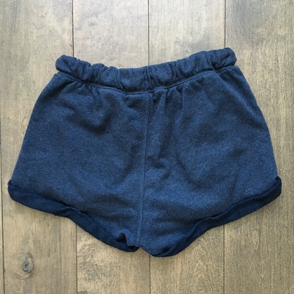 Dark grey H&M sweat shorts with drawstrings - Picture 2 of 4